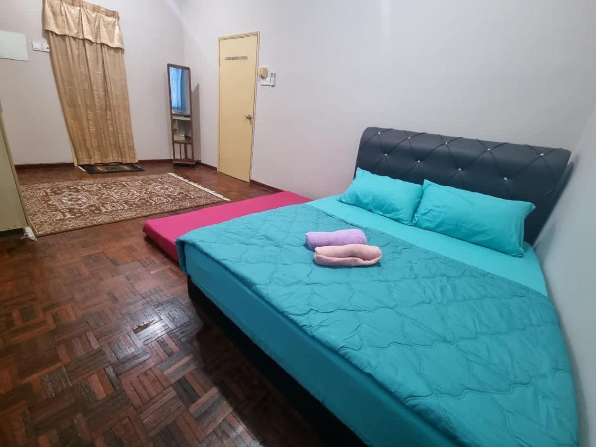 D'Lestari Homestay Сери-Кембанган Экстерьер фото